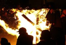 Οι Τούρκοι βομβάρδισαν τουριστικό θέρετρο