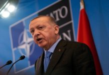 Ερντογάν: Έκλεισε DW και