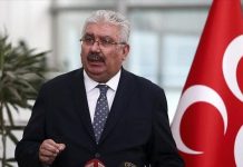 ξεφτιλίζει Μητσοτάκη που ικετεύει