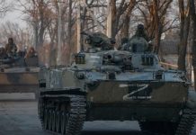 Ο ρωσικός στρατός «σφυροκοπά» το Χάρκοβο