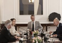 Σκληρή κριτική για την υποκρισία της