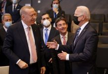 «Στα σκαριά» συνάντηση Τζο Μπάιντεν