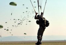 Τουρκία: Αλεξιπτωτιστές εκπαιδεύονται