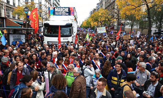 Μαζικές διαδηλώσεις στην Γαλλία