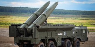 Οι Ρώσοι μεταφέρουν πυραύλους