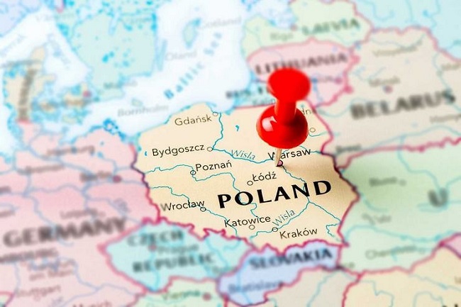 Πολωνία: «Συνιστούμε στους
