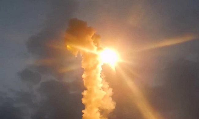 Ρωσική καταιγίδα πυραύλων από αέρα και θάλασσα κατά της Ουκρανίας