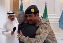 Σαουδάραβες διασώζουν Ιρανούς από το Σουδάν-Τους υποδέχονται με αγκαλιές στο Ριάντ!