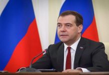 Μεντβέντεφ: Οι «τρομοκράτες» ηγέτες πρέπει να καταστραφούν μετά την επίθεση στη Κριμαία