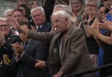 Πολωνία: Ζητά την έκδοση του Ουκρανού ναζί που αποθεώθηκε στο καναδικό κοινοβούλιο