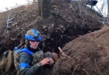 «Είμαι τραυματίας, βοήθεια»-Οι γυναίκες, τελευταία γραμμή άμυνας του Ζελένσκι στην Αβντίφκα