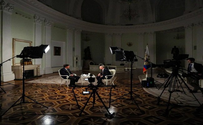 Ολόκληρη η συνέντευξη Βλαντιμίρ Πούτιν στον Tucker Carlson