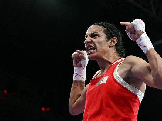 Πρόεδρος της Παγκόσμιας Ομοσπονδίας Πυγμαχίας-«Να αποδείξει ο/η Ιμ.Χελίφ πως γεννήθηκε γυναίκα»