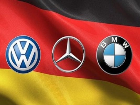 Προς κατάρρευση Mercedes, BMW, Volkswagen-Αιτία η φιλοπόλεμη Γερμανική πολιτική προς Ρωσία