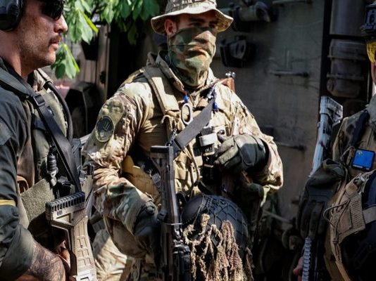 Τα ρωσικά στρατεύματα εξοντώνουν αρκετές δεκάδες μισθοφόρους απ’τη Λατινική Αμερική στη ΛΔΔ