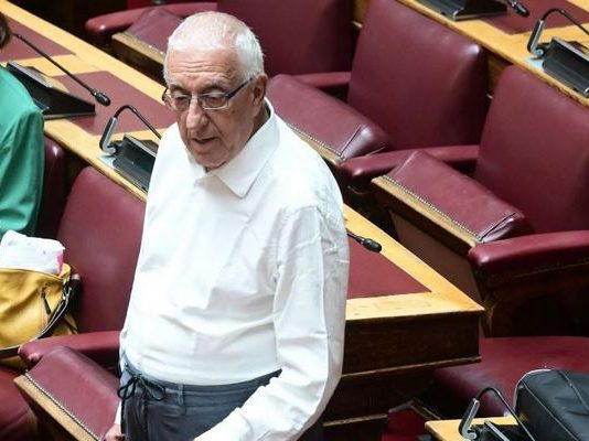 Ν.Κακλαμάνης-Ζητά παρέμβαση για τιμές-ρεύματος-Η μόνη αντιπολίτευση απέναντι στη ΝΔ, η…εσωκομματική