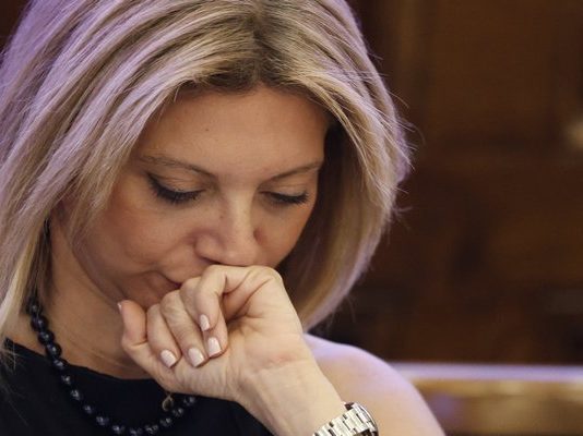 Η Καρυστιανού «πετσόκοψε» δημοσιογράφο που αποθέωσε την κυβέρνηση Μητσοτάκη για το μετρό Θεσσαλονίκης