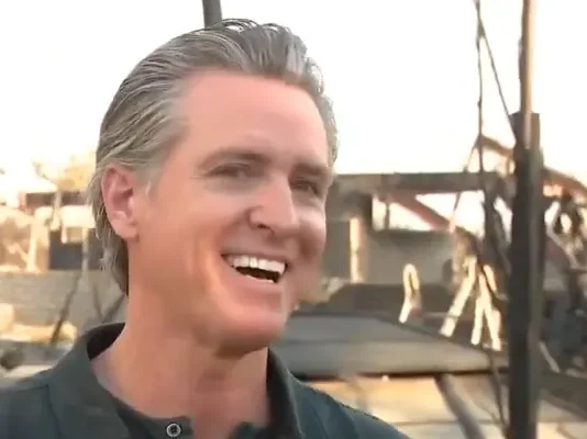 Λος Αντζελες: Το αυτοσχέδιο χορευτικό του “Νέρωνα” Γκάβιν Νιούσομ