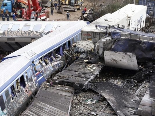 Τρόμος στο Μαξίμου – Κλιμάκιο της Ευρωβουλής στην Ελλάδα για το έγκλημα στα Τέμπη – Στο κενό η προσπάθεια της ΝΔ να θάψει την αλήθεια