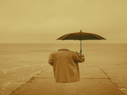 Η κρυφή αστεγία και οι αόρατοι φτωχοί της διπλανής πόρτας