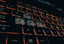 Πώς περάσαμε στον Matrix καπιταλισμό – Το μπλε χάπι και η μετάβαση από την επιτήρηση στην καταστολή