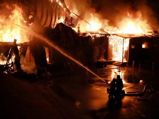 Οι Ρώσοι αφάνισαν το εργοστάσιο της ουκρανικής αεροπορίας στο Konotop του Sumy – Το διέλυσαν με FAB και Lancet Ουκρα