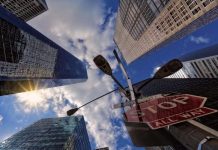 «Κόλαση» στις ΗΠΑ με εκατοντάδες χιλιάδες απολύσεις σε πολυεθνικές-Η ανεργία θα χτυπήσει κόκκινο!