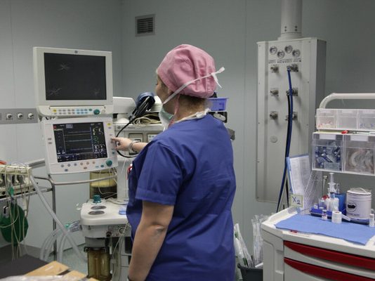 Έκθεση ΟΟΣΑ για την υγεία στην Ελλάδα -Υποχρηματοδότηση του ΕΣΥ και ανεκπλήρωτες ιατρικές ανάγκες