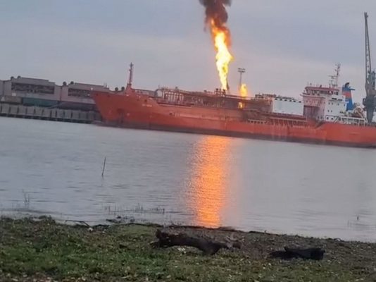 Ρωσικό δέος στον Δούναβη – Επίθεση με Geran πυρπόλησε τουρκικό δεξαμενόπλοιο με υγραέριο