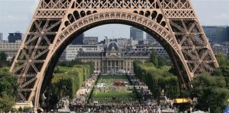 Γαλλία – Black out σε ολόκληρες περιοχές του Παρισιού – 170.000 σπίτια χωρίς ρεύμα, παρέλεισαν συγκοινωνίες