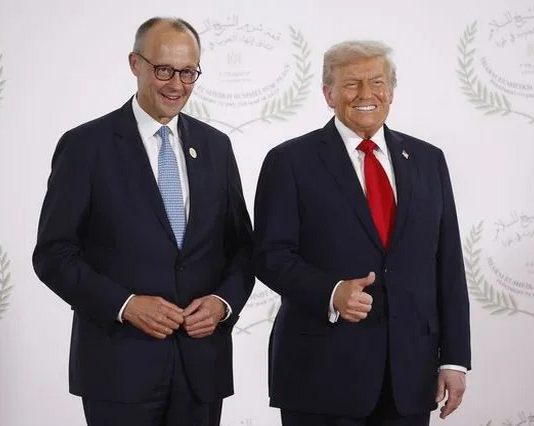 Μερτς γονυκλινής σε Τραμπ : Βάλε μας και εμάς στο παιχνίδι…χανόμαστε