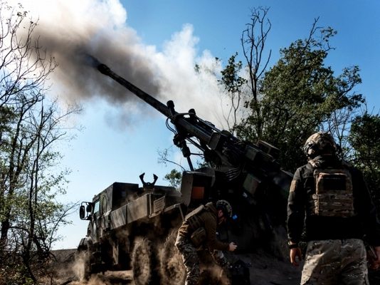 Χάος στο Κρασνοαρμέισκ (“Ποκρόβσκ”) – Σκόρπισαν άτακτα οι Ουκρανοί, το 60% εξοντώνεται από τον ρωσικό στρατό, φυγή ή παράδοση το δίλημμα (vid)