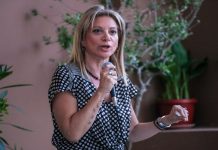 Η Μ.Καρυστιανού ανακοίνωσε πως με «fast track διαδικασία» η έρευνα για τα Τέμπη ανατέθηκε στη Βουλή!