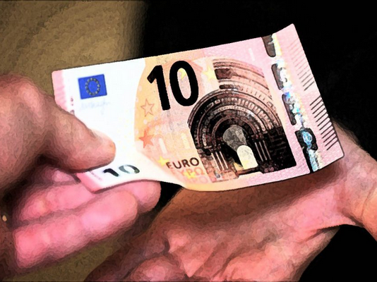 Ξεζουμίζουν την κοινωνία στον βωμό των πλεονασμάτων-Με τα στοιχεία της ΕΛΣΤΑΤ, η εστίαση έχει υποστεί καθίζηση.