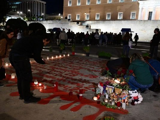 Τέμπη: Σε εξέλιξη η προκαταρκτική εξέταση για τις εκταφές θυμάτων της σιδηροδρομικής τραγωδίας