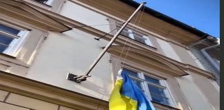 Υπάρχουν κι’ αυτοί οι Ευρωπαίοι!-Ο νέος Πρόεδρος της Βουλής των Αντιπροσώπων της Τσεχικής Δημοκρατίας, διέταξε την αφαίρεση της ουκρανικής σημαίας από το κτίριο της Βουλής