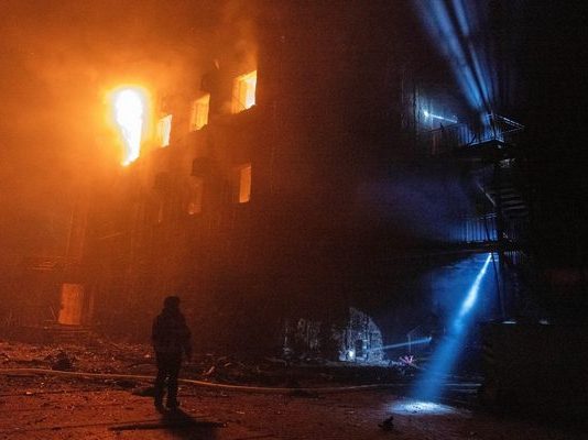 «Βροχή» από Kinzhal, Iskander και Kalibr «εξαερώνει» τις υποδομές της Ουκρανίας!