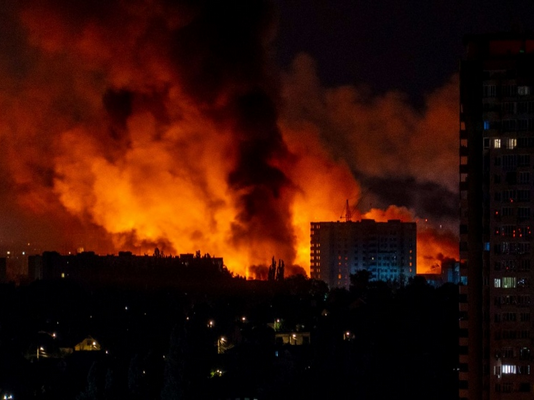 Ασύλληπτη κρίση στην Ουκρανία – Ολοκληρωτικό ενεργειακό black out μετά τη ρωσική καταιγίδα με 500 πυραύλους και drones