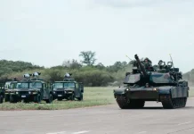 Φόρος υποτελείας: Η Ταϊβάν αγοράζει ξεπερασμένης τεχνολογίας τεθωρακισμένα M1A2T Abrams από τις ΗΠΑ