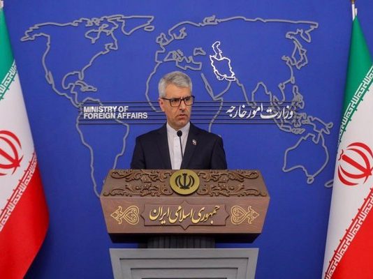 Το Ιράν και τα αραβικά έθνη καταδικάζουν την ισραηλινή στρατιωτική εισβολή στην πόλη Μπέιτ Τζιν της νότιας Συρίας