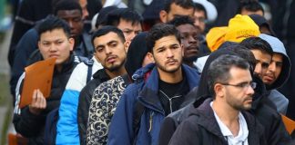 ”Πανευτυχής” η Γερμανία-Η Ελλάδα δέχτηκε την επιστροφή 100.000 αλλοδαπών αλλοδαπών