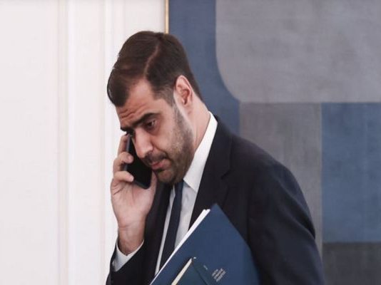 Ο Μαρινάκης επιμένει με προκλητικές δηλώσεις για τους «κακούς» αγρότες