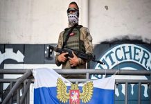 Ουκρανοί στρατιώτες παραδίνονται εθελούσια στους μαχητές της Espanola στο Ντνιπροπετρόφσκ