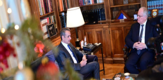 Εκβιαστικά διλήμματα Μητσοτάκη στους αγρότες – «Δεν γίνεται να θέτουν σε κίνδυνο την ανάπτυξη της χώρας»