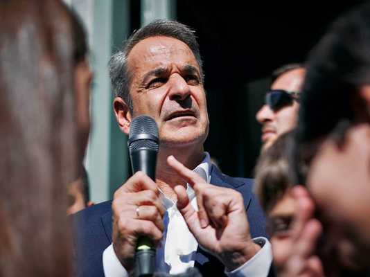 Τα καταπονημένα και ανεπίστροφα success story του πρωθυπουργού