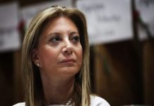 Καρυστιανού: «Ένα κίνημα πολιτών θα φέρει τη λύση – Δεν ξέρω αν θα βγω μπροστά»