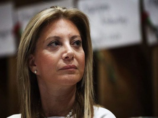 Καρυστιανού: «Ένα κίνημα πολιτών θα φέρει τη λύση – Δεν ξέρω αν θα βγω μπροστά»