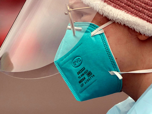 Βρετανία : Κλείνουν σχολεία και επιστρέφει η μάσκα – Τι συμβαίνει;