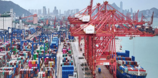 Το εμπορικό πλεόνασμα της Κίνας ξεπέρασε το ρεκόρ του 1 τρισεκατομμυρίου δολαρίων