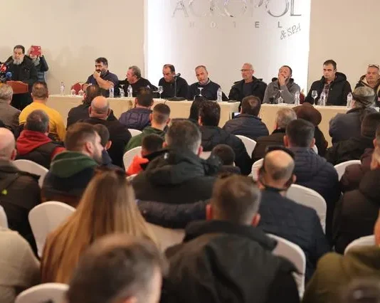 Αγροτικά μπλόκα: Αποφασίστηκε κλιμάκωση των κινητοποιήσεων – Κλείνουν δρόμοι και παράδρομοι από αύριο!